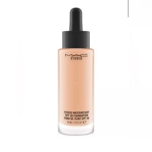 NC44- MAC Cosmetics Studio Waterweight SPF 30 Foundation